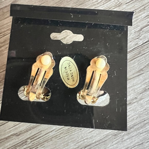 Vintage 1980s Beaded Cluster Clip On Earrings NOS Gold Faux‎ Pearl Black Retro - Picture 5 of 6